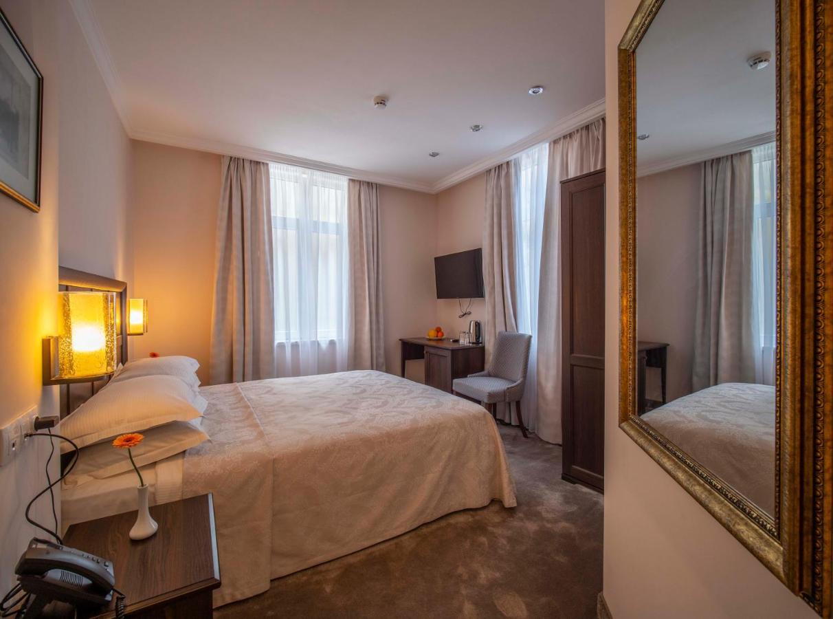 Hotel The Moon Boutique 3*
